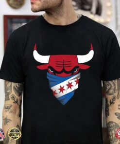 bull logo t shirt